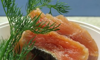 Малосольная красная рыба