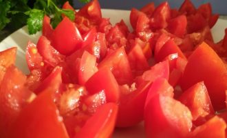 Вкусные помидоры с сыром и чесноком