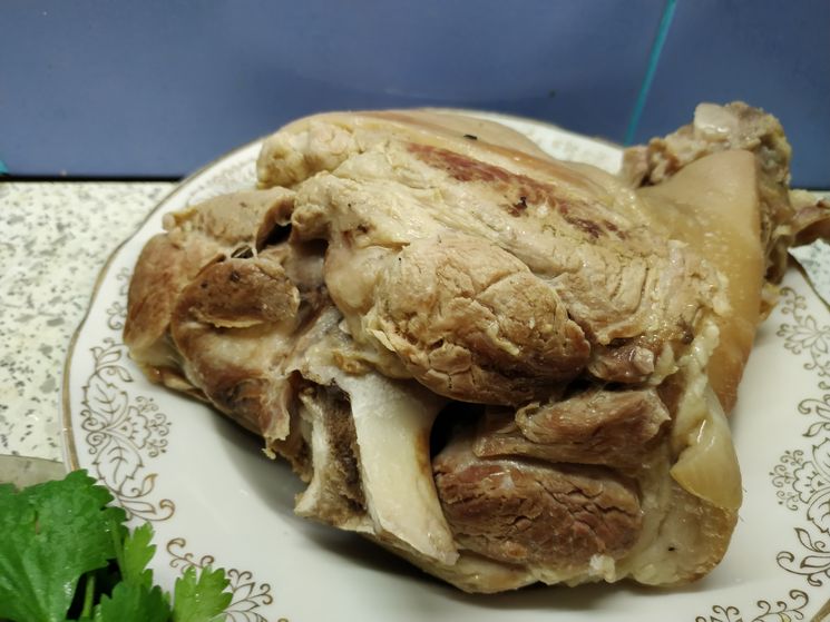 Рецепт свиной рульки в пиве