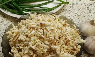 Как приготовить рулет из лаваша с сыром и чесноком пошаговый рецепт
