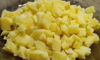 Как приготовить салат из морской капусты с яйцом