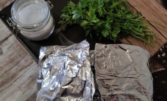 Рецепт скумбрии, запеченной в духовке в фольге